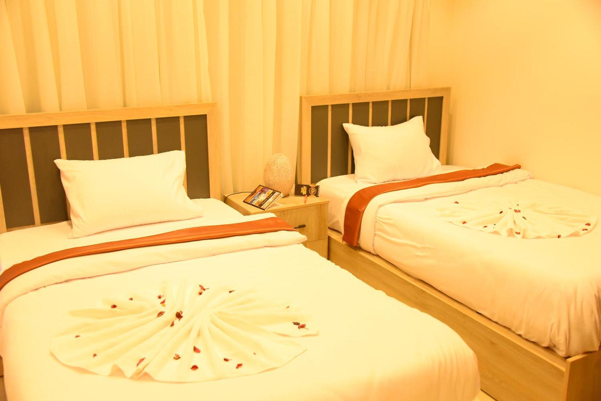 Locanda Pyramids Hotel Kafret el-Gabal المظهر الخارجي الصورة