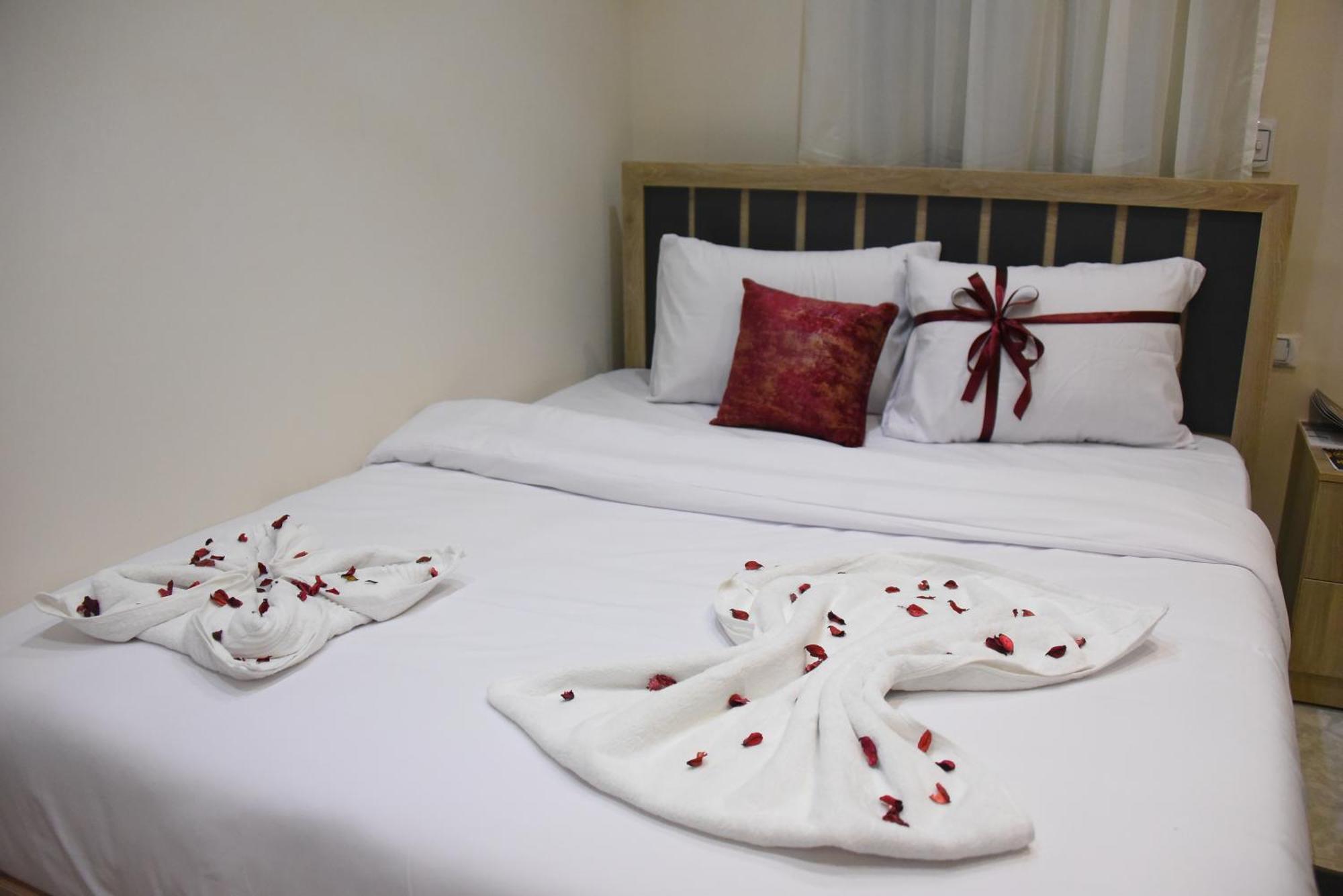 Locanda Pyramids Hotel Kafret el-Gabal المظهر الخارجي الصورة